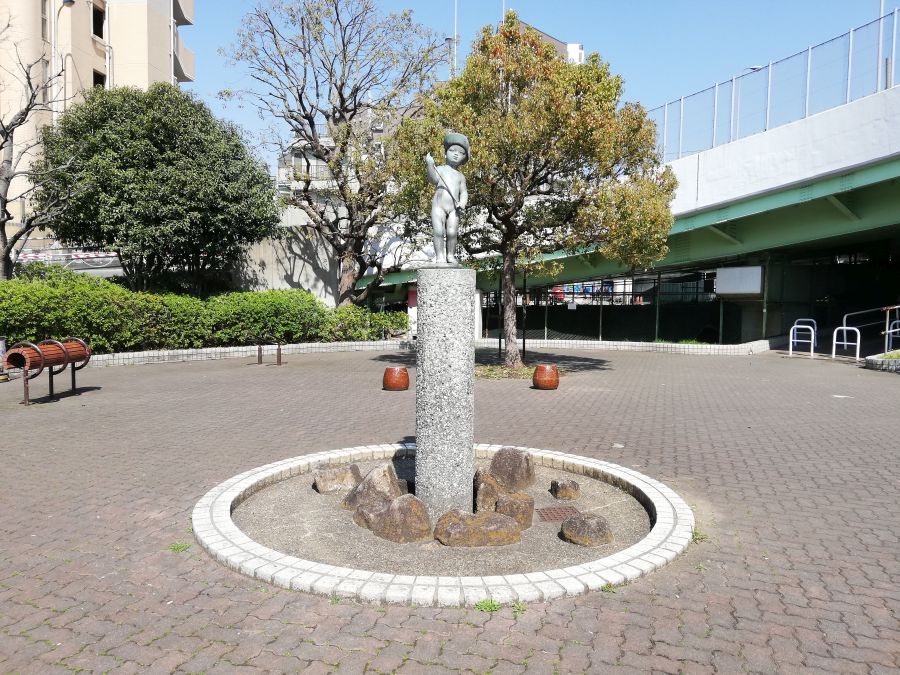 宮本台緑地　銅像